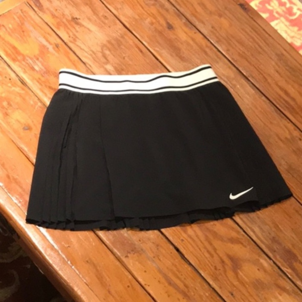 NikeCourt Dri-FIT Black Tennis Skirt Size Small